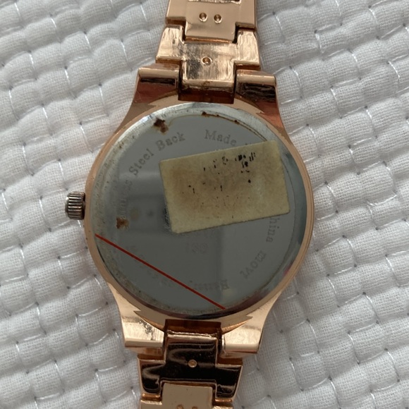 NY&C rose gold tone, watch with CZ, Bezzel and mother of pearl face - Picture 6 of 6
